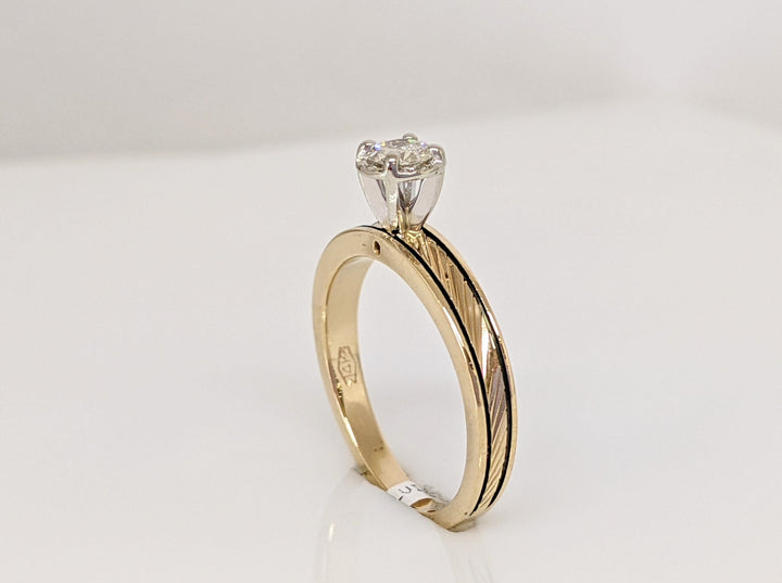 14K .22 CARAT TOTAL I1 I DIAMOND ROUND ESTATE TEXTURE SHANK RING 2.8 GRAMS