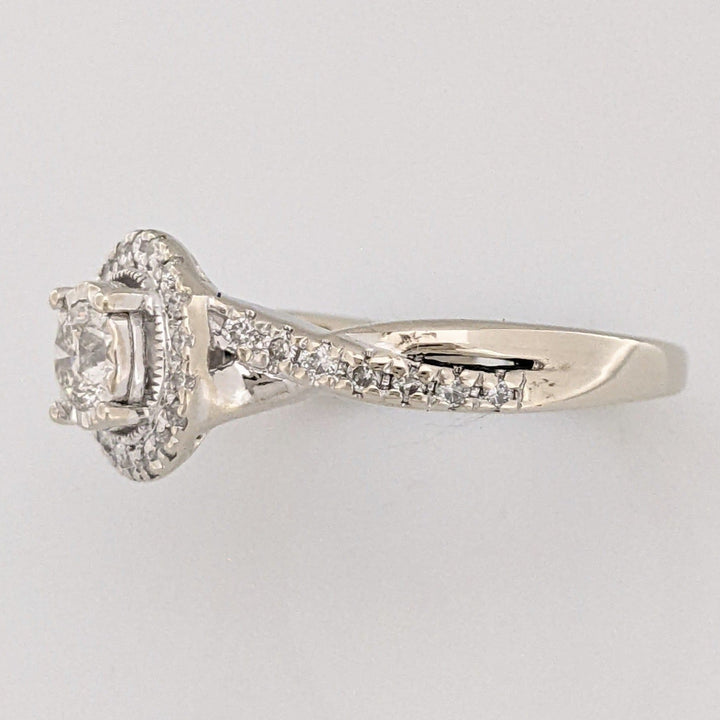 14K WHITE .66 CARAT TOTAL WEIGHT I1 I DIAMOND ROUND (46) HALO ESTATE RING 4.5 GRAMS