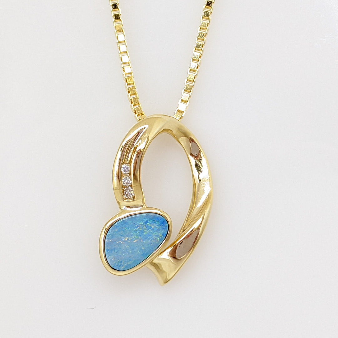 14K DOUBLET OPAL FREE-FORM WITH (3) MLEEE ESTATE PENDANT & CHAIN 10.9 GRAMS