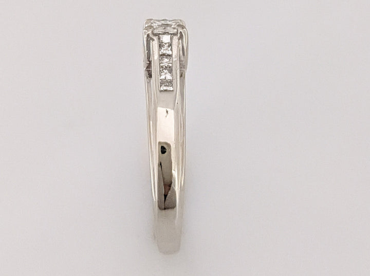 14K WHITE .50 CARAT TOTAL WEIGHT SI1 I DIAMOND PRINCESS CUT (9) ROUND (2) ESTATE RING 4.8 GRAMS
