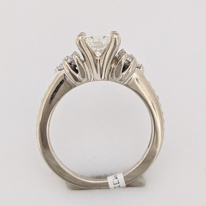 14K WHITE .72 CARAT TOTAL WEIGHT SI2-I1 H DIAMOND PRINCESS CUT (1) ROUND ESTATE RING 3.2 GRAMS