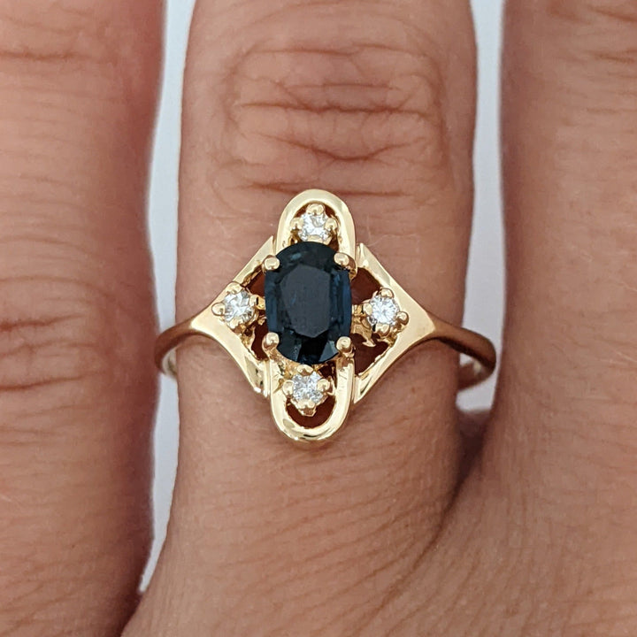 14K SAPPHIRE OVAL 4X6 WITH (4) MELEE ESTATE RING 2.4 GRAMS