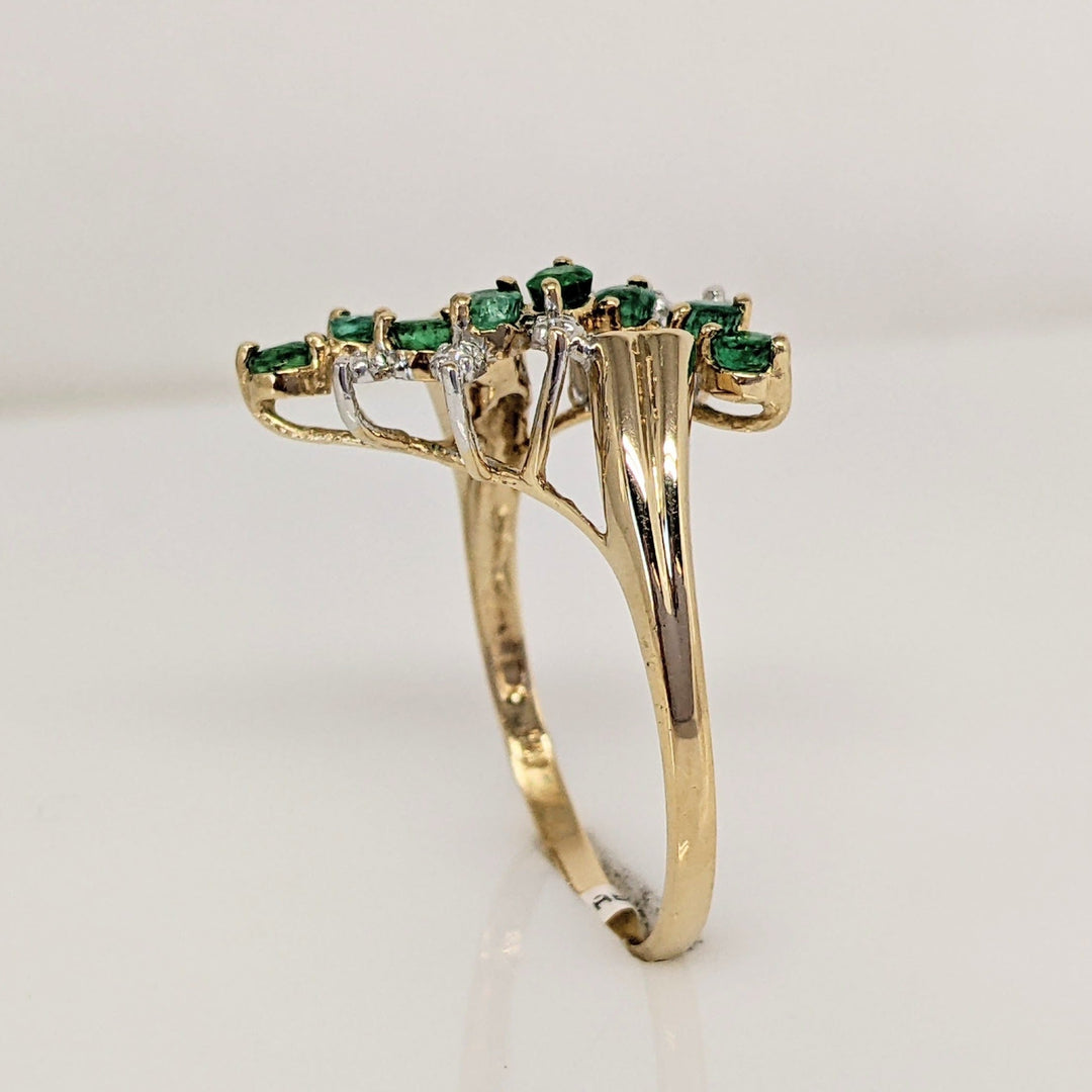 14K EMERALD ROUND (8) 2.3MM WITH (6) MELEE ESTATE RING 3.0 GRAMS