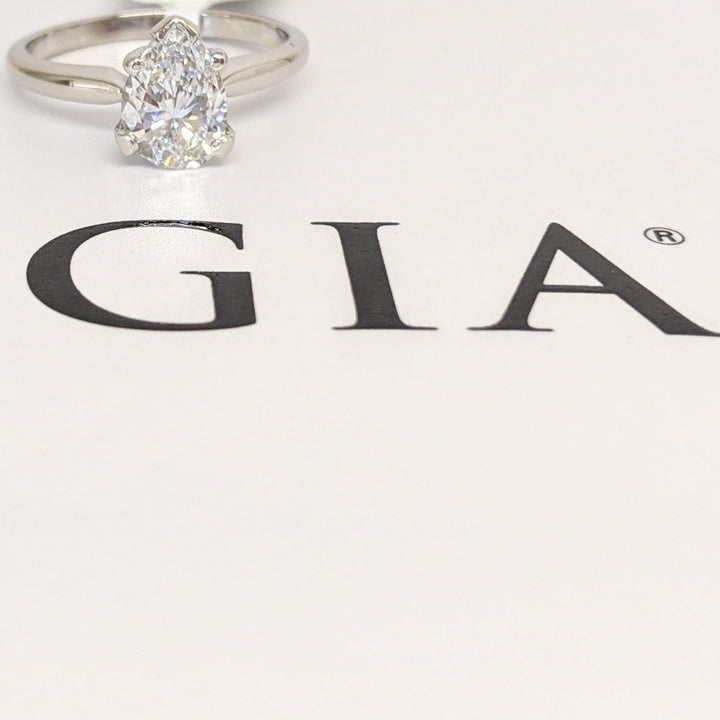 PLATINUM 1.22 CARAT TOTAL VS1 D DIAMOND PEAR ESTATE SOLITAIRE RING 4.5 GRAMS
