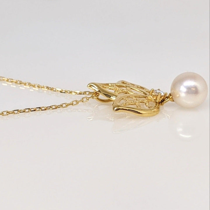 14K PEARL ROUND 7MM WITH MELEE (3) LEAF ESTATE PENDANT & CHAIN 3.4 GRAMS
