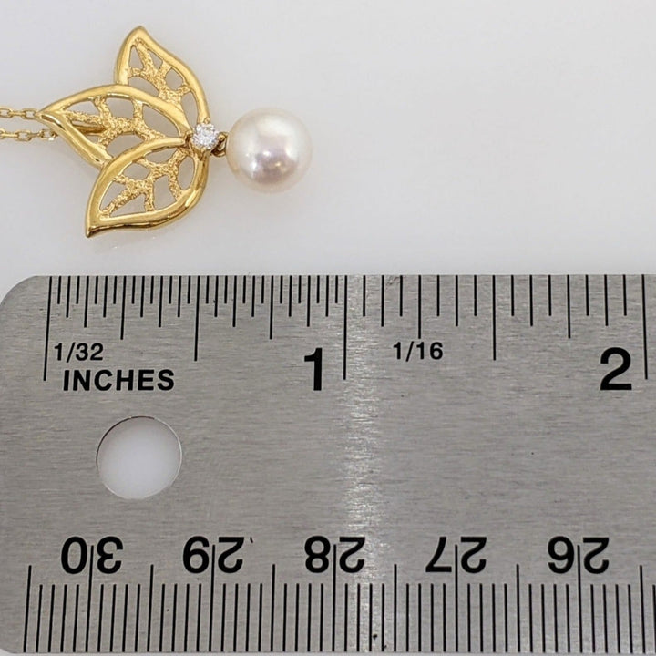 14K PEARL ROUND 7MM WITH MELEE (3) LEAF ESTATE PENDANT & CHAIN 3.4 GRAMS