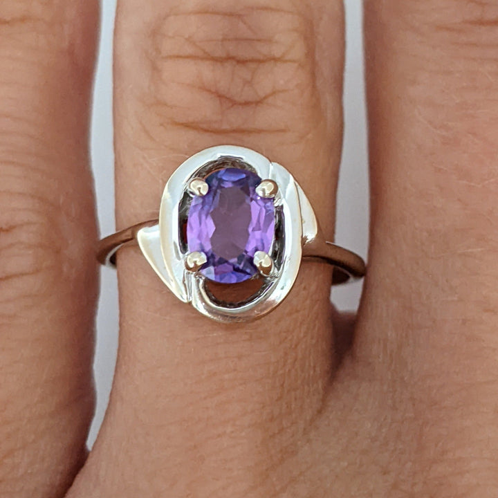 14K WHITE AMETHYST OVAL 5X7 GOLD TRIM ESTATE RING 2.6 GRAMS