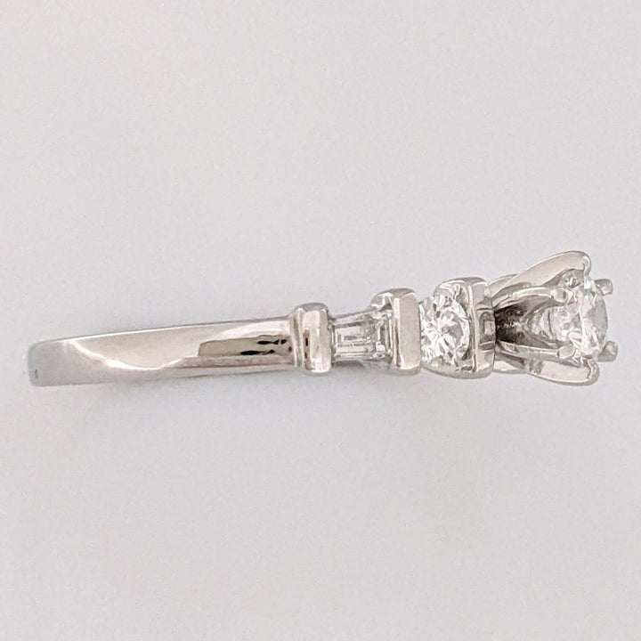 PLATINUM .25 CARAT TOTAL WEIGHT I1 G DIAMOND ROUND (5) ESTATE RING 3.9 GRAMS