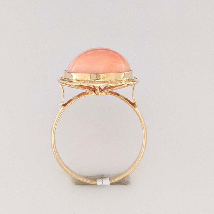 14K PINK CORAL OVAL 13X18 CABOCHON WITH GOLD TRIM ESTATE RING 4.1 GRAMS