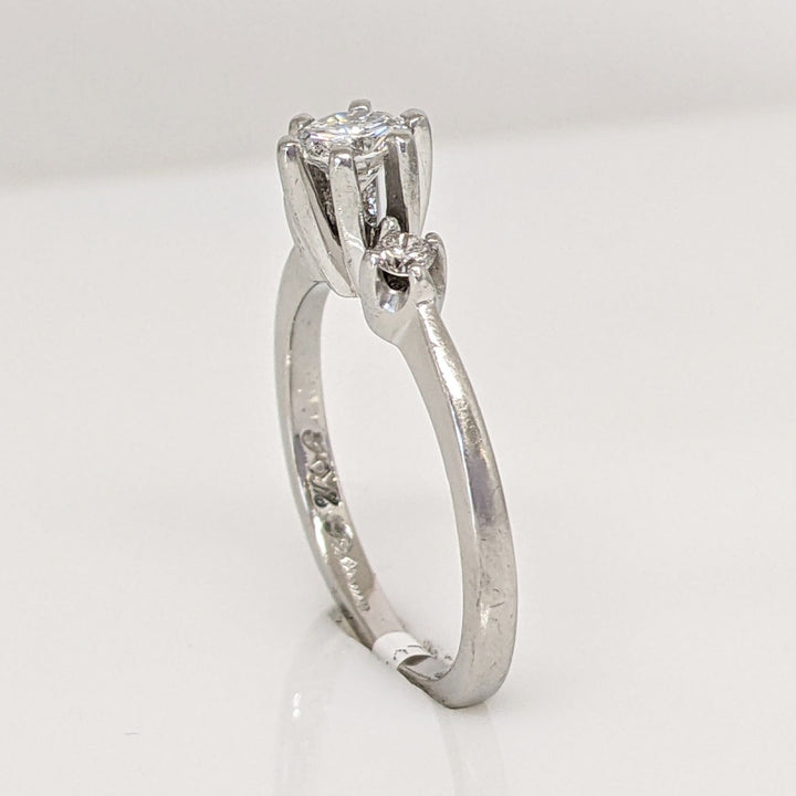 PLATINUM .48 CARAT TOTAL WEIGHT I1 H DIAMOND ROUND (3) ESTATE TRINITY RING 4.5 GRAMS