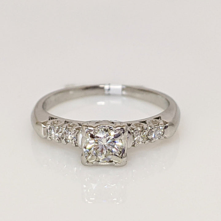 PLATINUM .38 CARAT TOTAL WEIGHT VS2-SI1 J DIAMOND ROUND (5) ESTATE RING 3.9 GRAMS