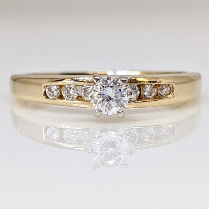 14K .27 CARAT TOTAL WEIGHT SI2 I DIAMOND ROUND (7) ESTATE RING 3.0 GRAMS