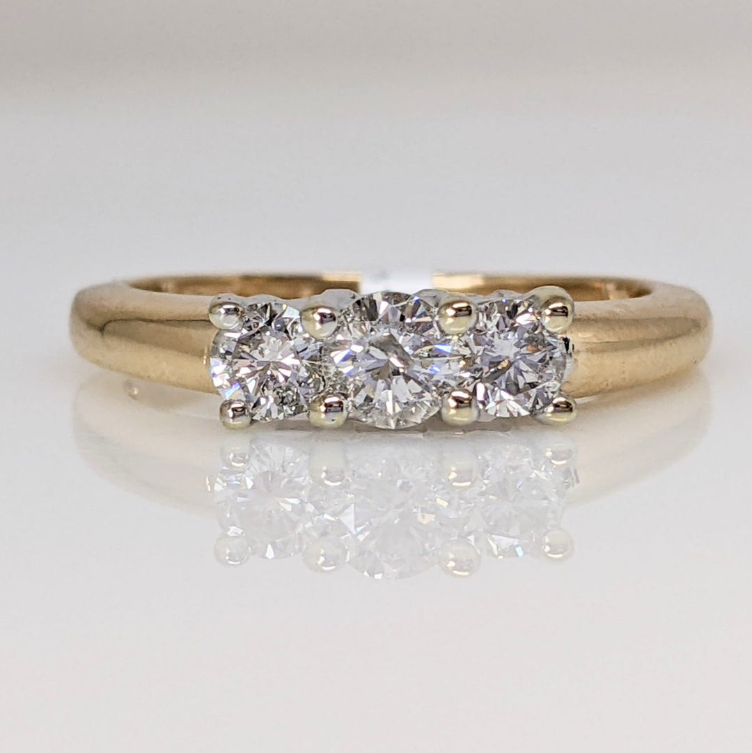 14K .42 CARAT TOTAL WEIGHT I1 H DIAMOND ROUND (3) ESTATE TRINITY RING 2.4 GRAMS