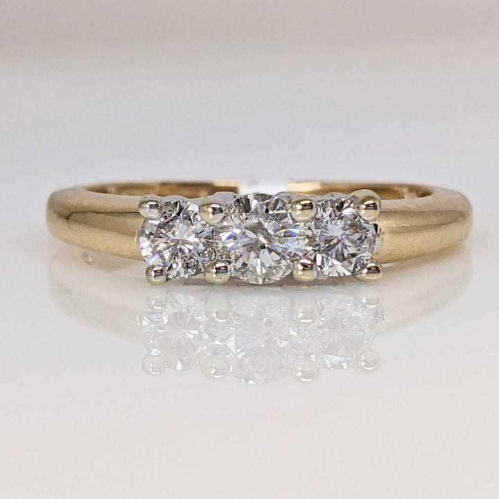 14K .42 CARAT TOTAL WEIGHT I1 H DIAMOND ROUND (3) ESTATE TRINITY RING 2.4 GRAMS