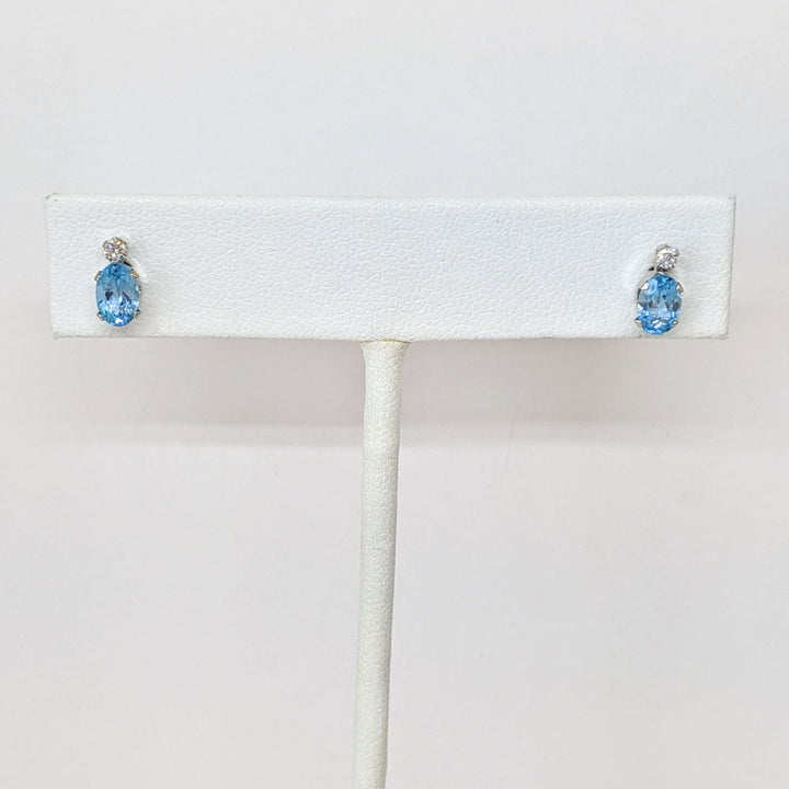 10K WHITE BLUE TOPAZ OVAL 4X6 WITH CUBIC ZIRCONIA ESTATE EARRINGS 0.6 GRAMS