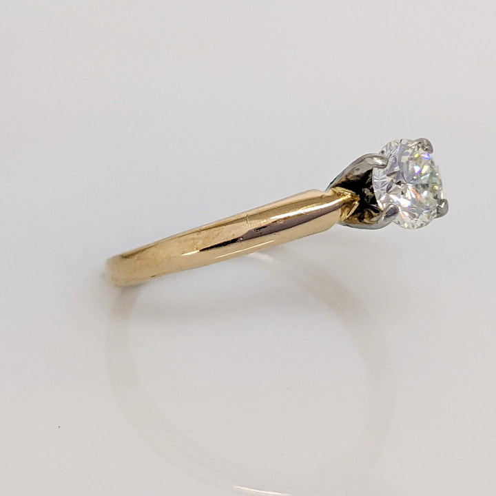 14K .49 CARAT TOTAL SI1 I DIAMOND ROUND WITH MELEE IN SHANK "LEO" ESTATE RING 2.5 GRAMS