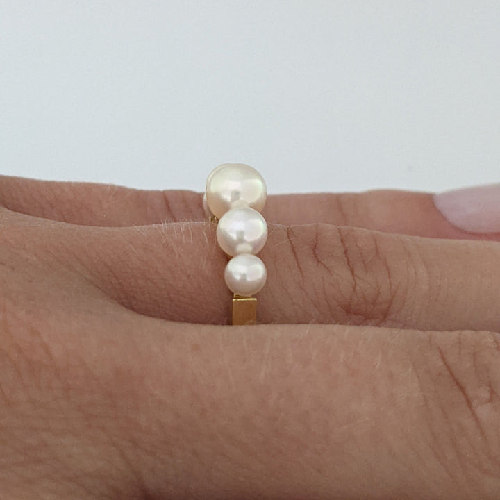 18K PEARL ROUND (5) GRADUATED ESTATE RING 2.5 GRAMS
