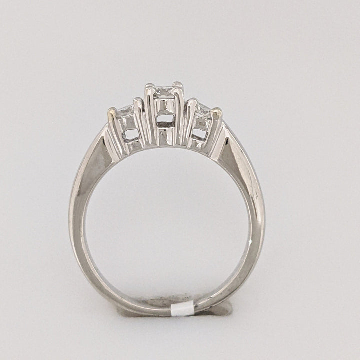 PLATINUM .50 CARAT TOTAL WEIGHT I1 I DIAMOND ROUND (3) ESTATE TRINITY RING 5.8 GRAMS