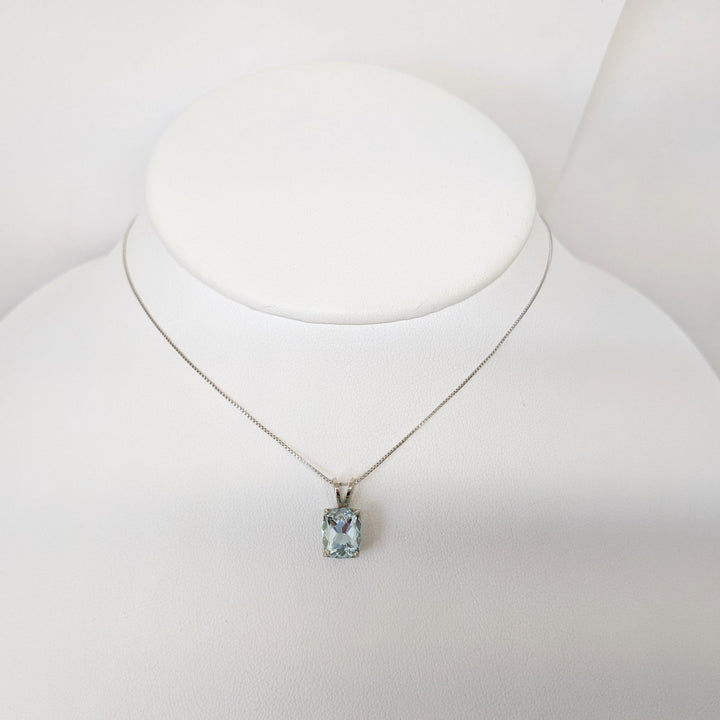 14K WHITE AQUAMARINE CUSHION 7X9 ESTATE PENDANT & CHAIN 2.6 GRAMS