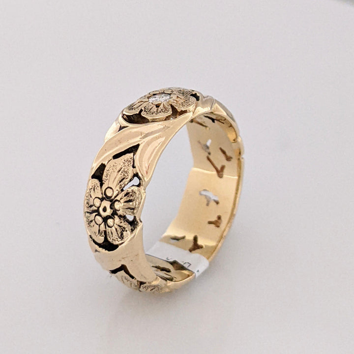 14K .06 CARAT TOTAL SI2 I DIAMOND ROUND FLORAL 6.7MM ESTATE BAND 6.3 GRAMS