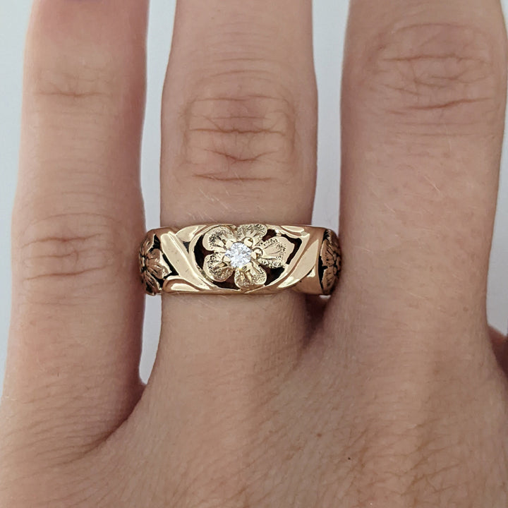 14K .06 CARAT TOTAL SI2 I DIAMOND ROUND FLORAL 6.7MM ESTATE BAND 6.3 GRAMS