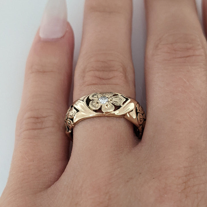 14K .06 CARAT TOTAL SI2 I DIAMOND ROUND FLORAL 6.7MM ESTATE BAND 6.3 GRAMS