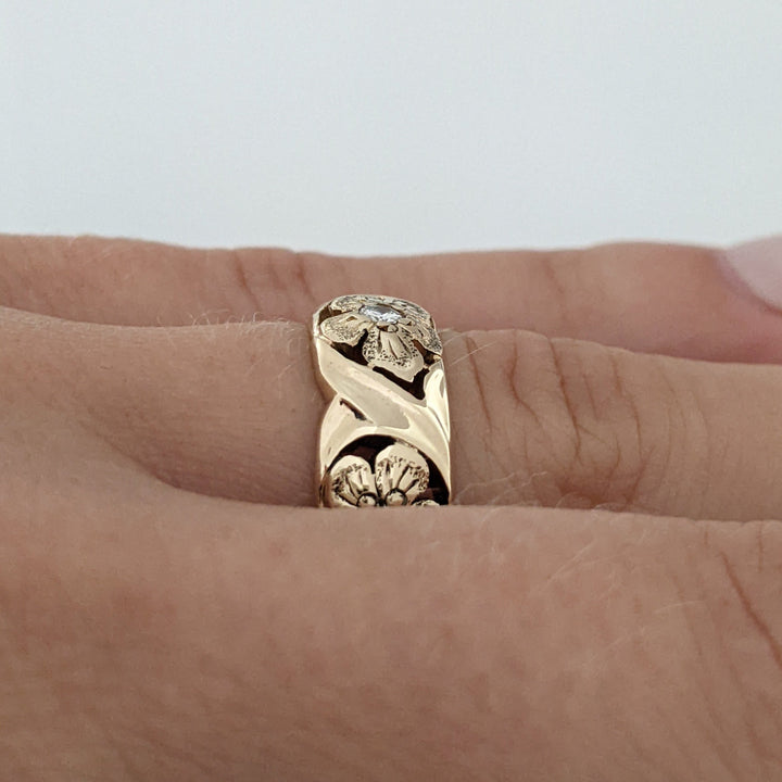14K .06 CARAT TOTAL SI2 I DIAMOND ROUND FLORAL 6.7MM ESTATE BAND 6.3 GRAMS