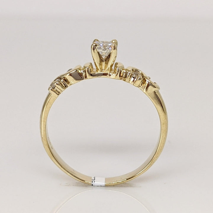 10K .41 CARAT TOTAL WEIGHT I1 H DIAMOND ROUND (5) SWIRL DESIGN ESTATE RING 2.8 GRAMS