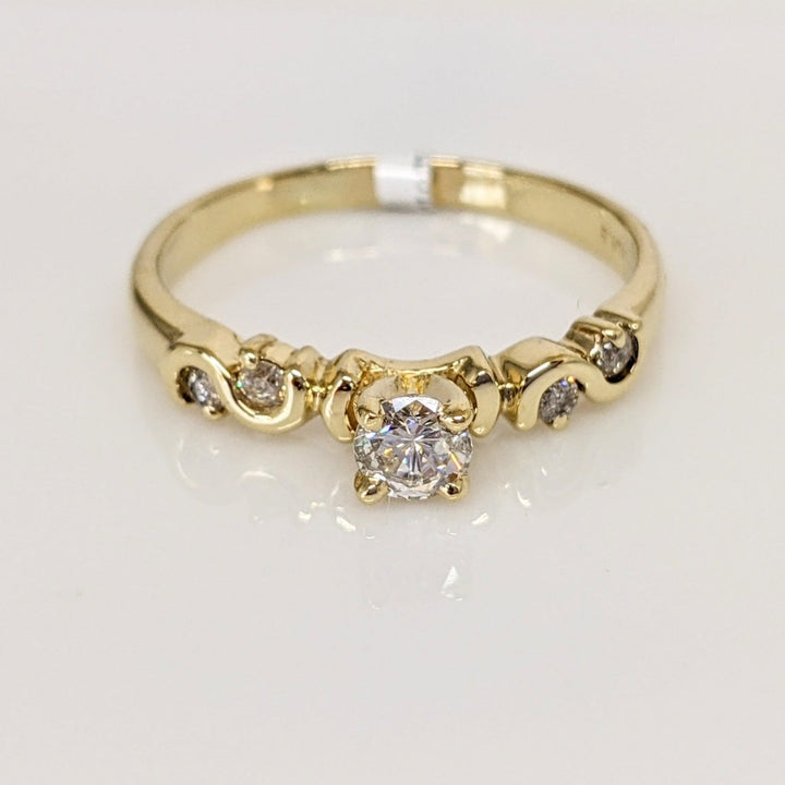 10K .41 CARAT TOTAL WEIGHT I1 H DIAMOND ROUND (5) SWIRL DESIGN ESTATE RING 2.8 GRAMS