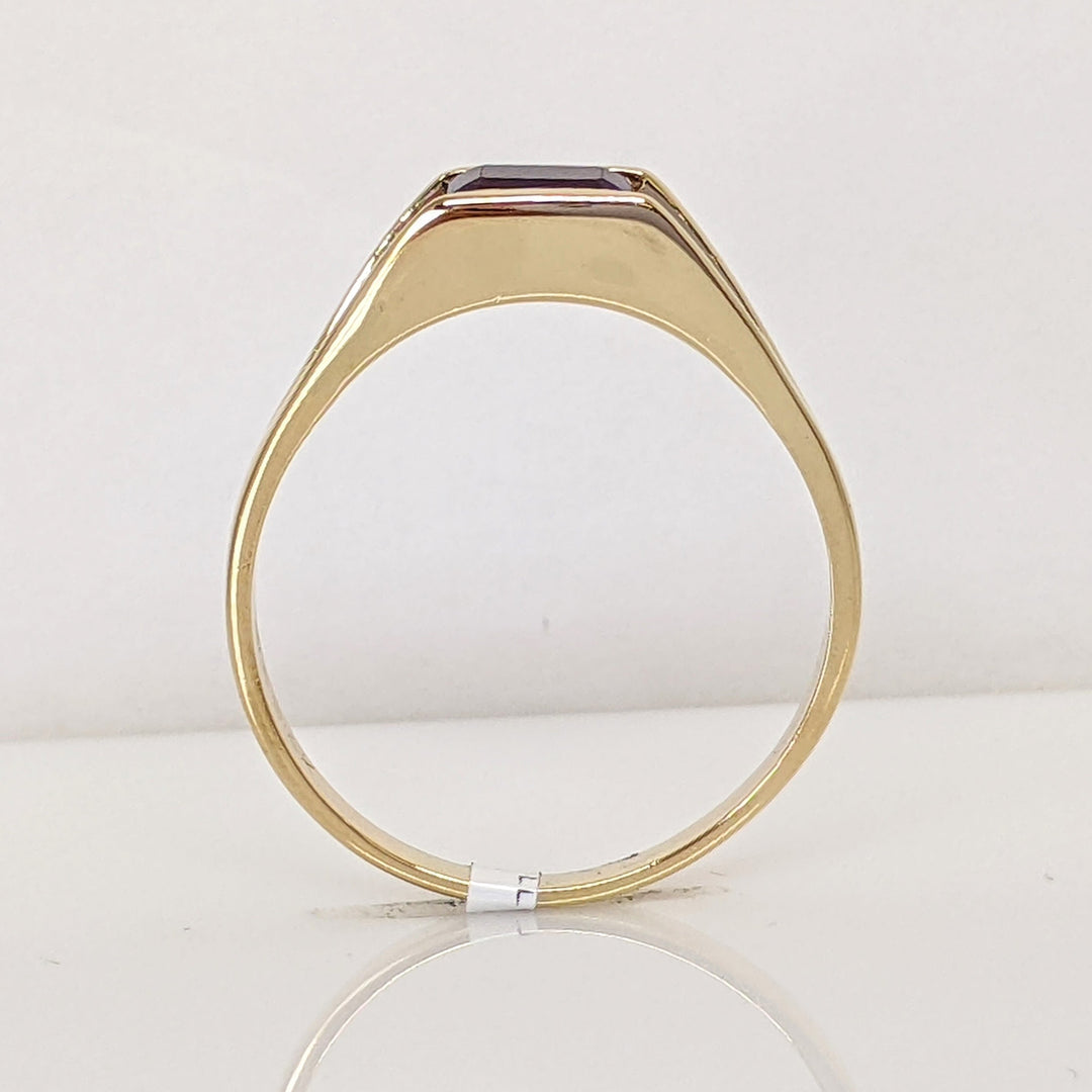 14K AMETHYST EMERALD CUT 4X6MM WITH (2) MELEE ESTATE RING 3.4 GRAMS