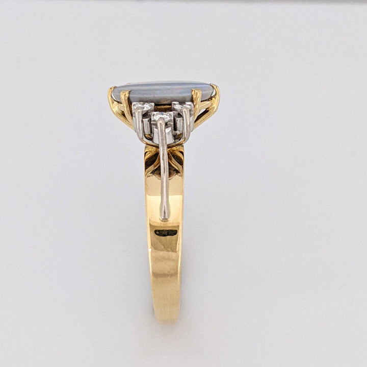 18K OPAL "AA" OVAL 11.5X10 WITH .20 DTW (6) ROUND VS1 G ESTATE RING 5.2 GRAMS