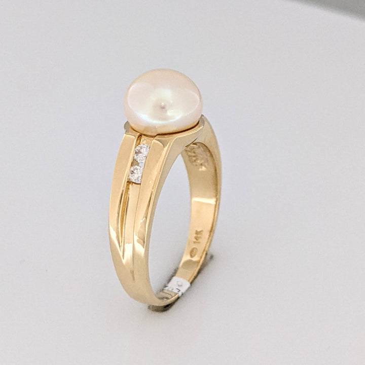 14K PEARL ROUND 8MM WITH (4) MELEE ESTATE RING 4.4 GRAMS