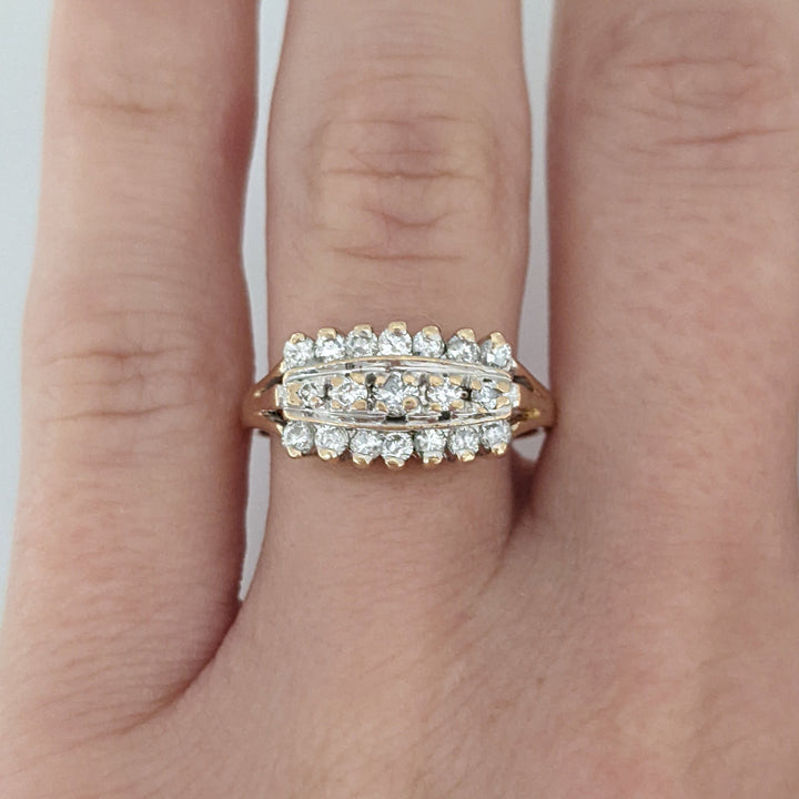 14K .51 CARAT TOTAL WEIGHT I1 I DIAMOND ROUND (19) 3-ROW ESTATE RING 3.2 GRAMS