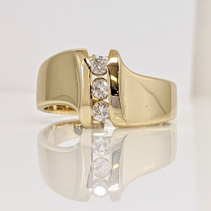 14K .20 CARAT TOTAL WEIGHT I1 I DIAMOND ROUND (3) ESTATE RING 5.6 GRAMS