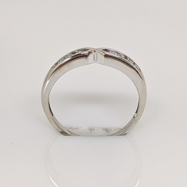 14K WHITE .12 CARAT TOTAL WEIGHT I1 I DIAMOND ROUND (8) CHANNEL SET ESTATE BAND 1.2 GRAMS