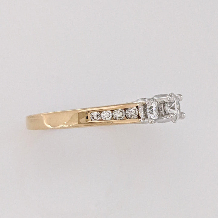 14K 1.02 CARAT TOTAL WEIGHT I1 G DIAMOND ROUND (11) ESTATE TRINITY RING 3.5 GRAMS