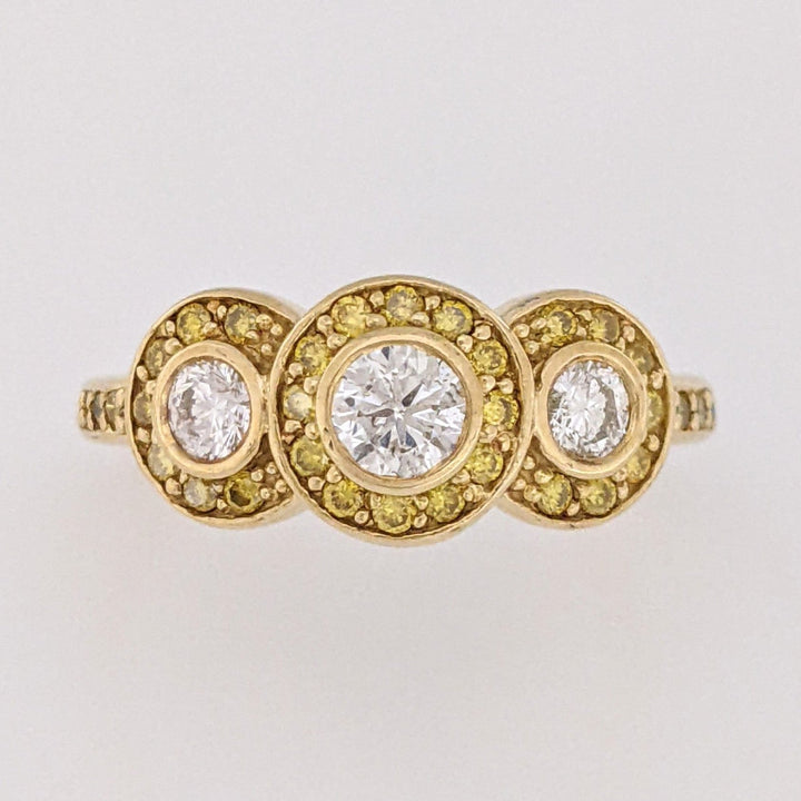 18K .96 CARAT TOTAL WEIGHT SI2 I DIAMOND ROUND (3) YELLOW (42) BEZEL ESTATE RING 5.0 GRAMS