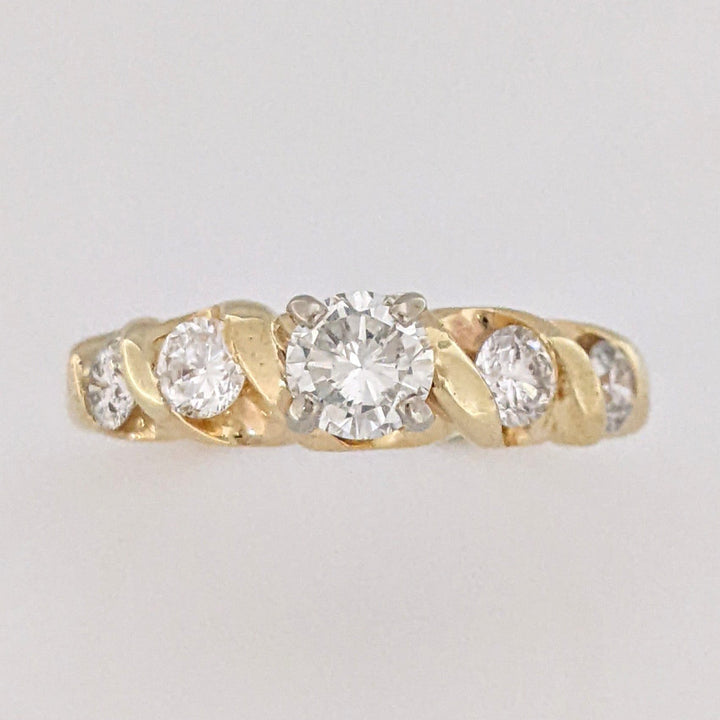 14K .63 CARAT TOTAL SI2-I1 I-J DIAMOND ROUND (5) SWIRL SIDES ESTATE RING 2.9 GRAMS