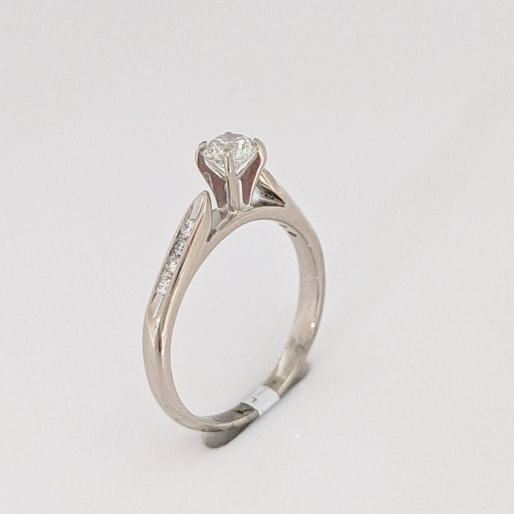 14K WHITE .26 CARAT TOTAL WEIGHT SI2 H DIAMOND ROUND (9) ESTATE RING 1.9 GRAMS