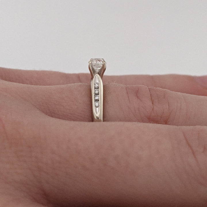 14K WHITE .26 CARAT TOTAL WEIGHT SI2 H DIAMOND ROUND (9) ESTATE RING 1.9 GRAMS