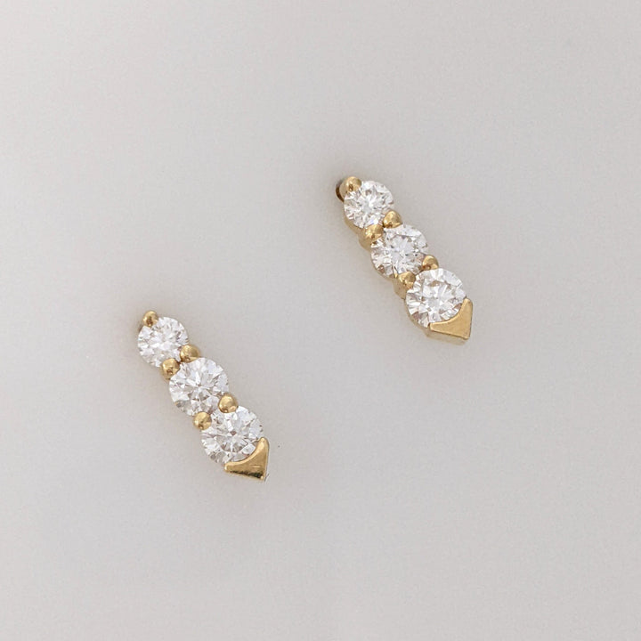 18K .64 CARAT TOTAL WEIGHT SI1 K DIAMOND ROUND (6) DROP ESTATE EARRINGS 1.5 GRAMS