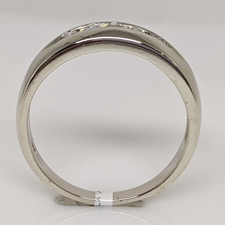 14K WHITE .25 CARAT TOTAL WEIGHT I1 K DIAMOND ROUND (5) ESTATE CHANNEL SET BAND 5.5 GRAMS