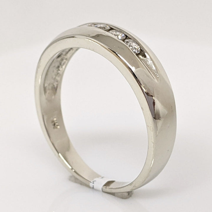 14K WHITE .25 CARAT TOTAL WEIGHT I1 K DIAMOND ROUND (5) ESTATE CHANNEL SET BAND 5.5 GRAMS