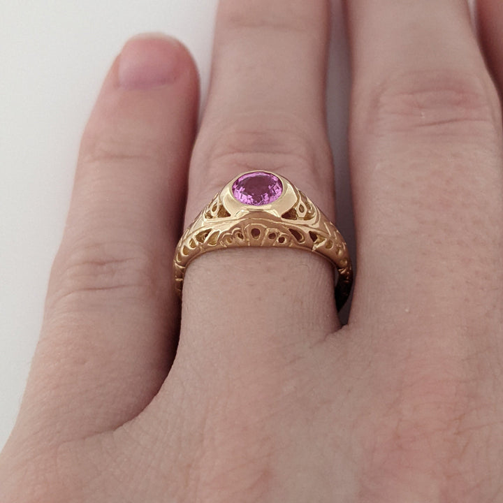 14K PINK SAPPHIRE ROUND 5MM BEZEL SET ANTIQUE ESTATE RING 3.0 GRAMS