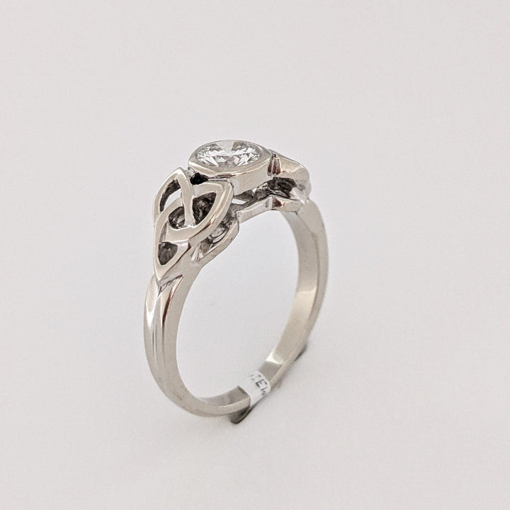 14K WHITE .60 CARAT TOTAL VS2 H DIAMOND ROUND BEZEL CELTIC STYLE ESTATE RING 4.2 GRAMS