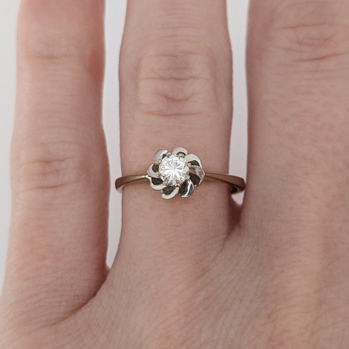 18K WHITE .20 CARAT TOTAL VS2 G DIAMOND ROUND SWIRL TOP ESTATE RING 2.3 GRAMS