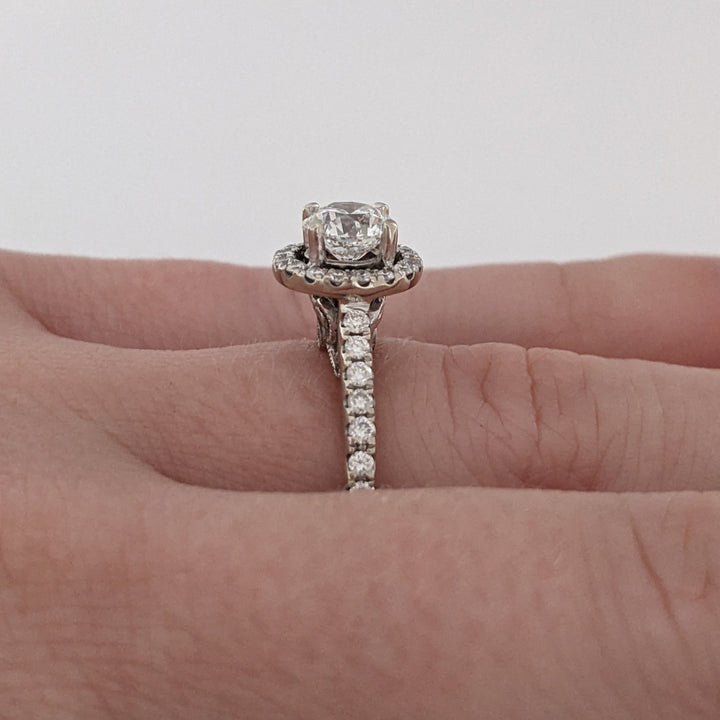 14K 1.11 CARAT TOTAL WEIGHT SI2 F DIAMOND ROUND (36) ESTATE HALO RING 3.0 GRAMS