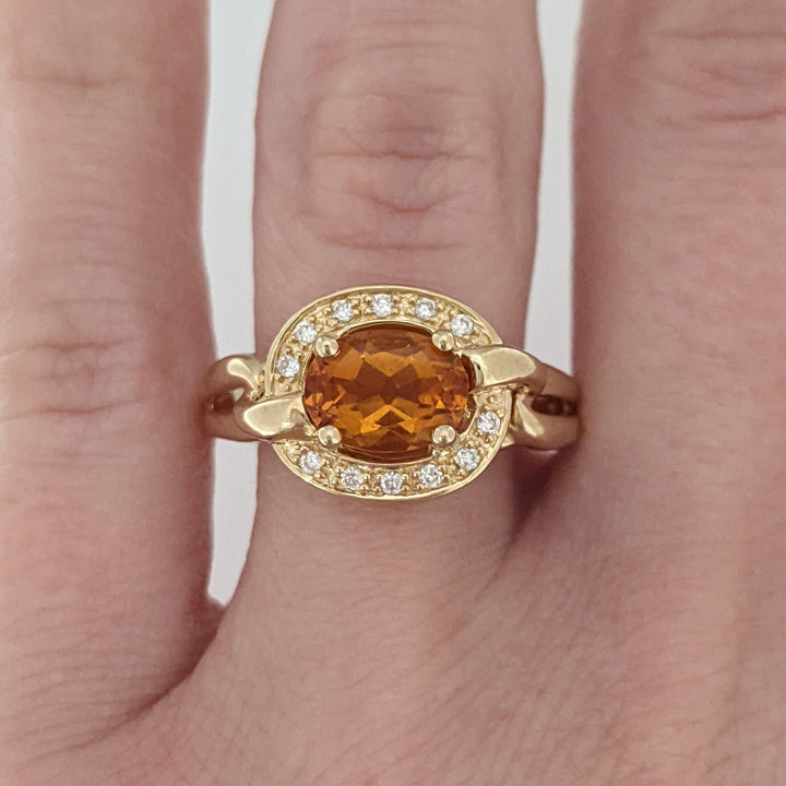 14K CITRINE OVAL 6X8 WITH (12) MELEE ESTATE RING 5.0 GRAMS