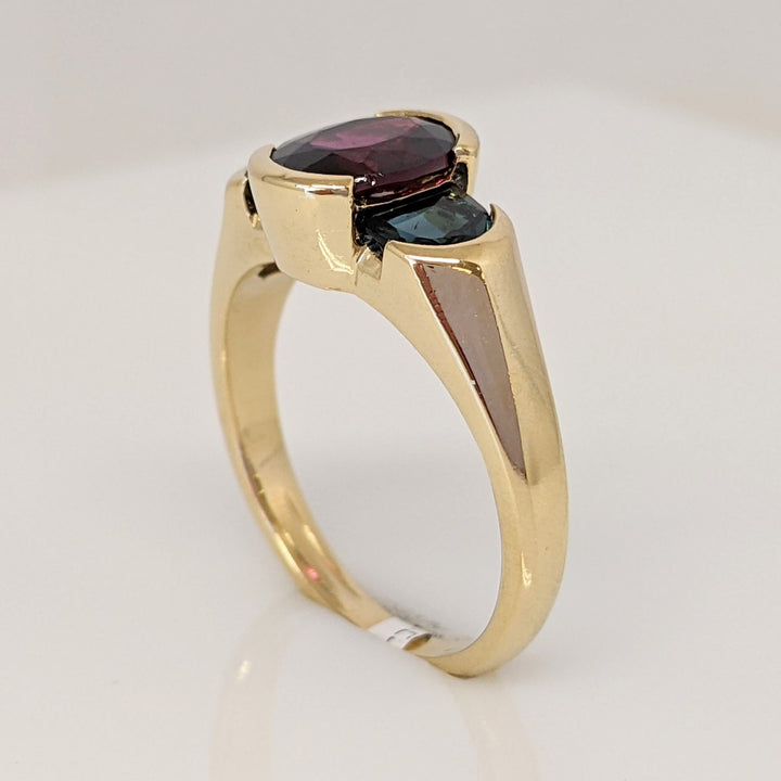 14K PINK TOURMALINE OVAL 6X8 WITH (2) HALF MOON BLUE TOURMALINE ESTATE RING 4.4 GRAMS