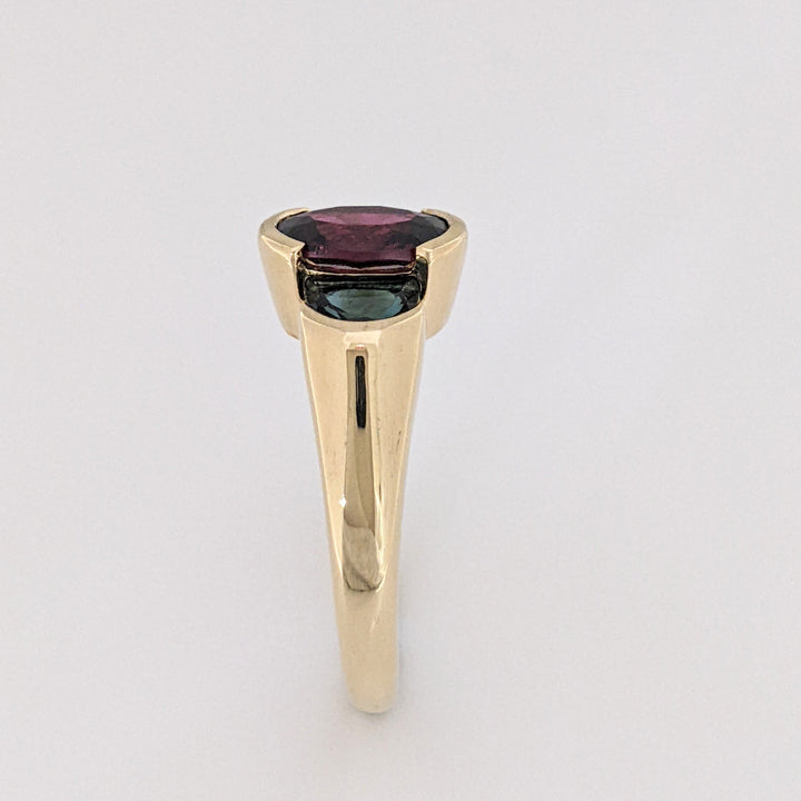 14K PINK TOURMALINE OVAL 6X8 WITH (2) HALF MOON BLUE TOURMALINE ESTATE RING 4.4 GRAMS
